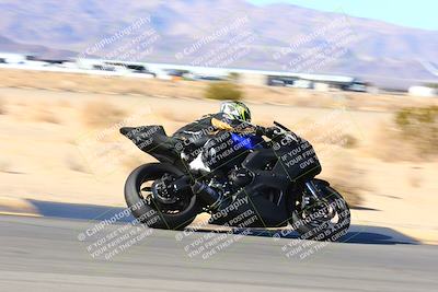 media/Jan-09-2022-SoCal Trackdays (Sun) [[2b1fec8404]]/Turn 8 (1045am)/